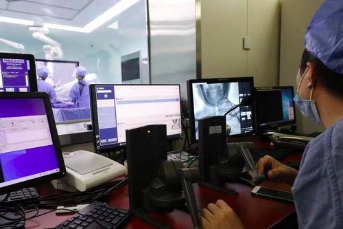 全国首例 天坛医院机器人 鲁班 深入人脑完成全脑血管造影手术